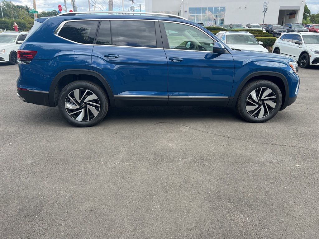 2026 Volkswagen Atlas SEL photo 5