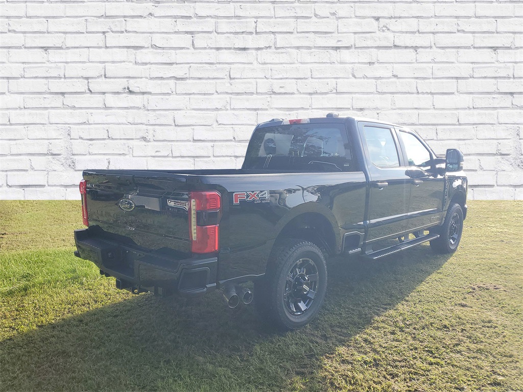 2025 Ford F-350 XL photo 2