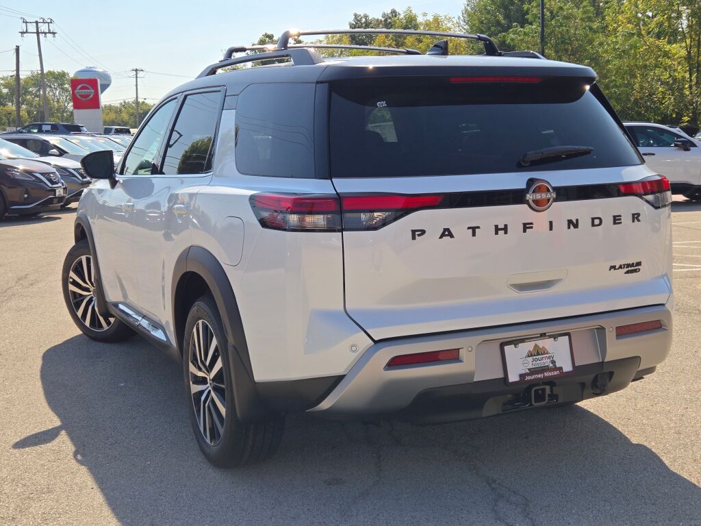 2025 Nissan Pathfinder Platinum photo 12