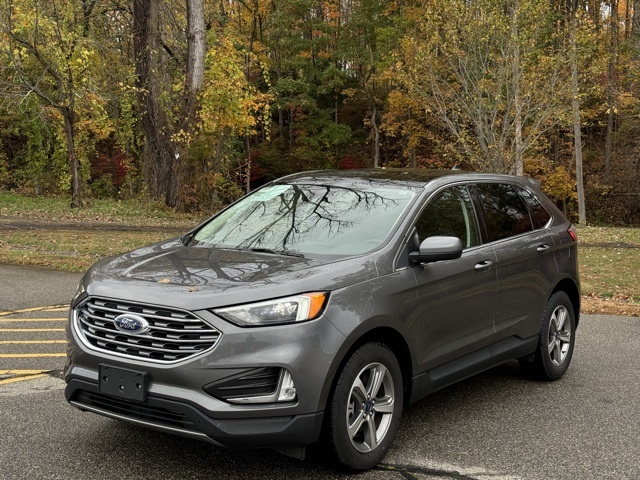 2022 Ford Edge SEL's photo