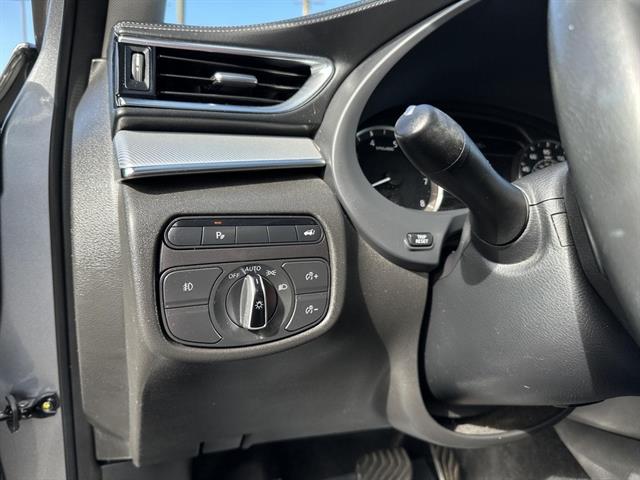 2019 Infiniti QX50 Essential photo 13