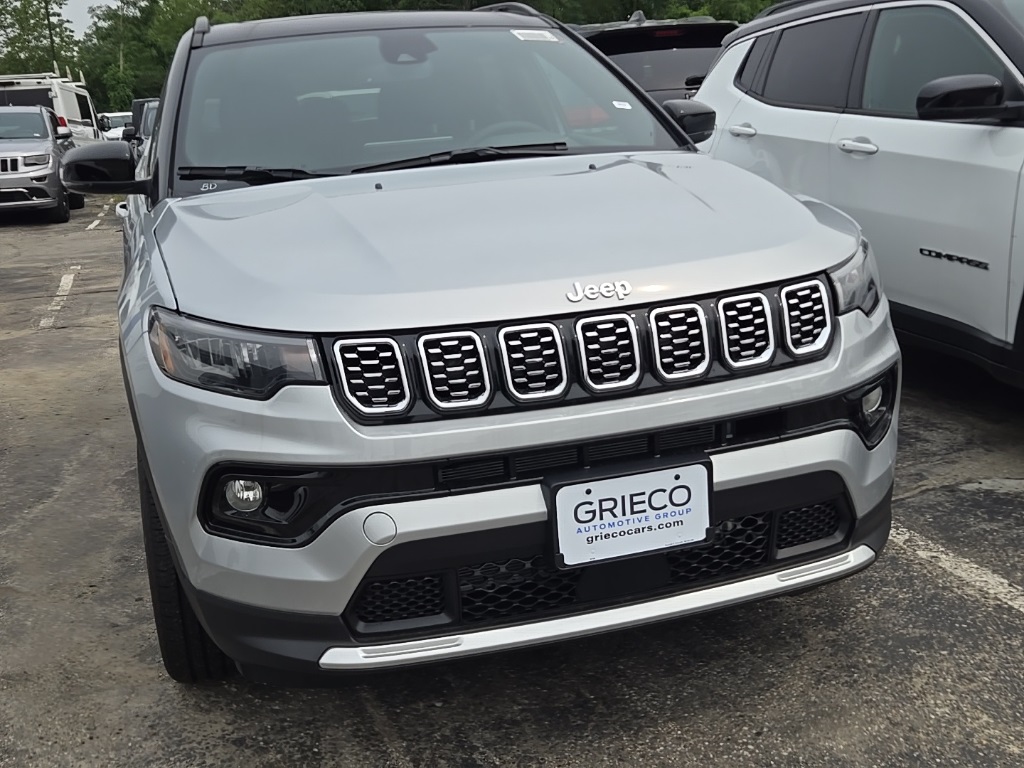 2025 Jeep Compass Limited photo 3