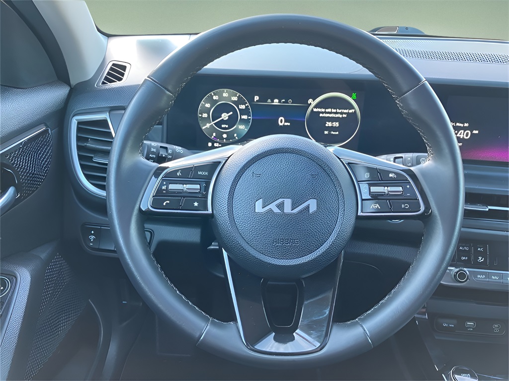 2024 Kia Seltos EX photo 12