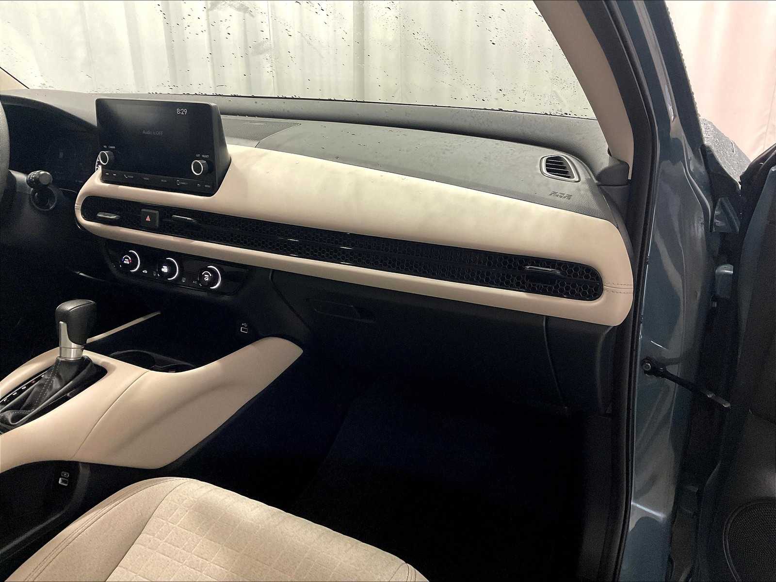 2023 Honda HR-V LX photo 13