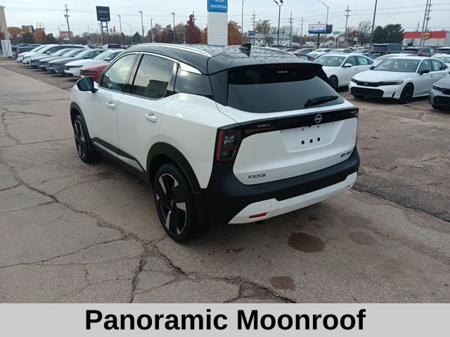 2026 Nissan Kicks SR photo 2