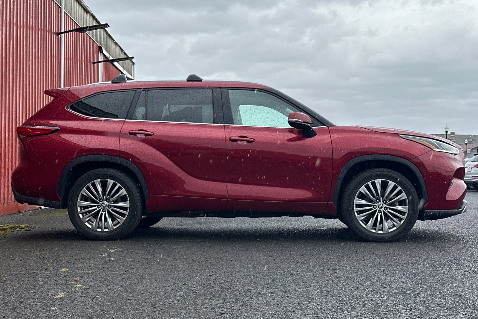 2022 Toyota Highlander Hybrid Platinum photo 2