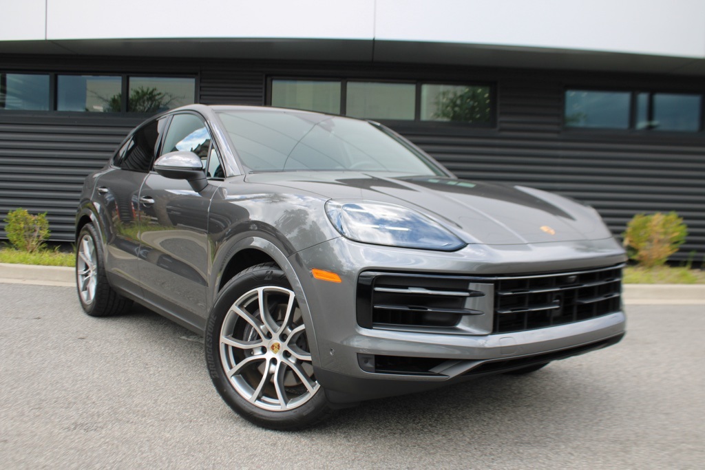 2024 Porsche Cayenne Coupe photo 10