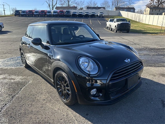 2018 Mini Cooper Base photo 3