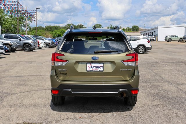 2024 Subaru Forester Premium Base photo 4