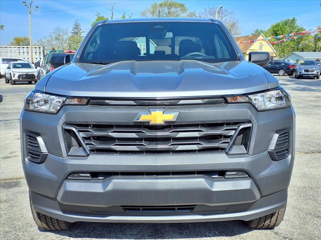 2025 Chevrolet Colorado LT photo 2