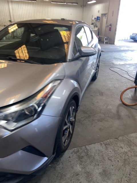 2018 Toyota C-HR XLE photo 3