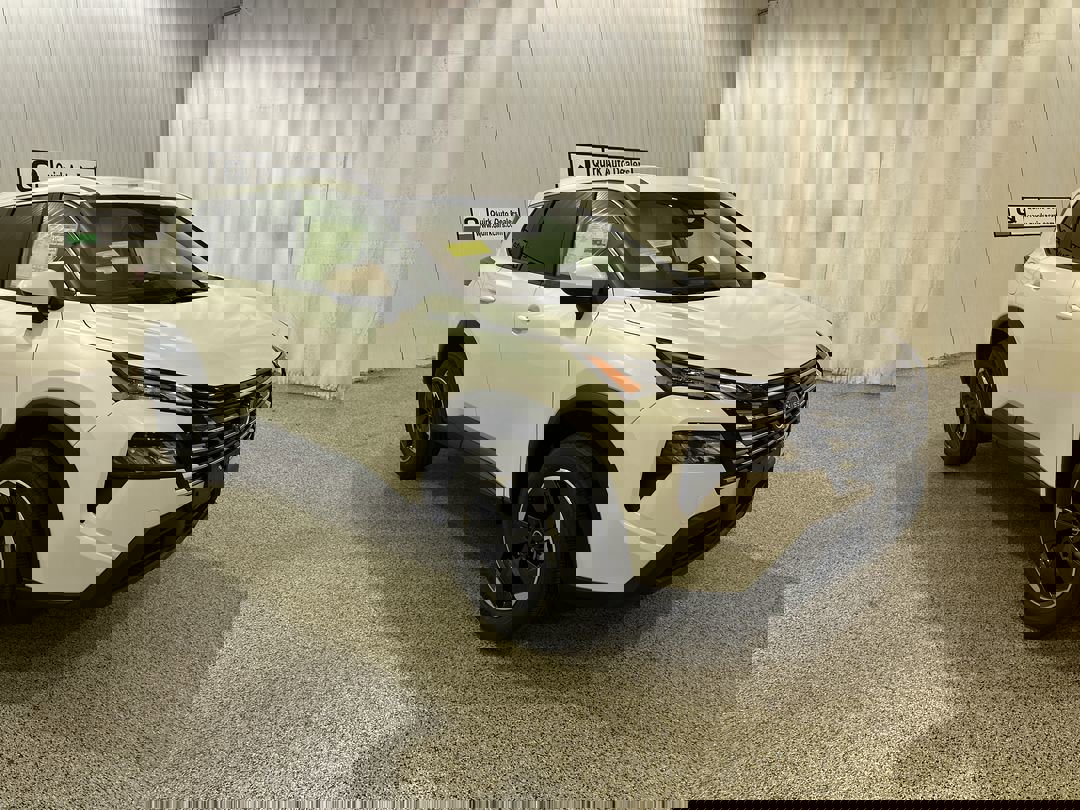 2026 Nissan Rogue SV's photo