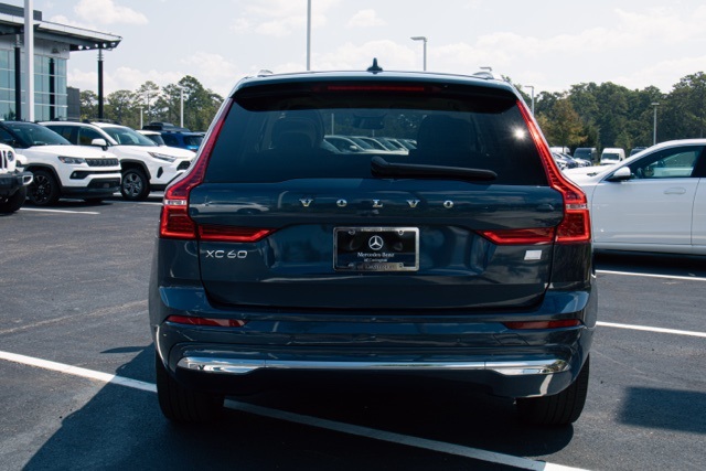 2022 Volvo XC60 Recharge Hybrid T8 Inscription Expression photo 8