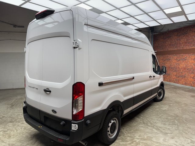 2025 Ford Transit Cargo Van photo 5