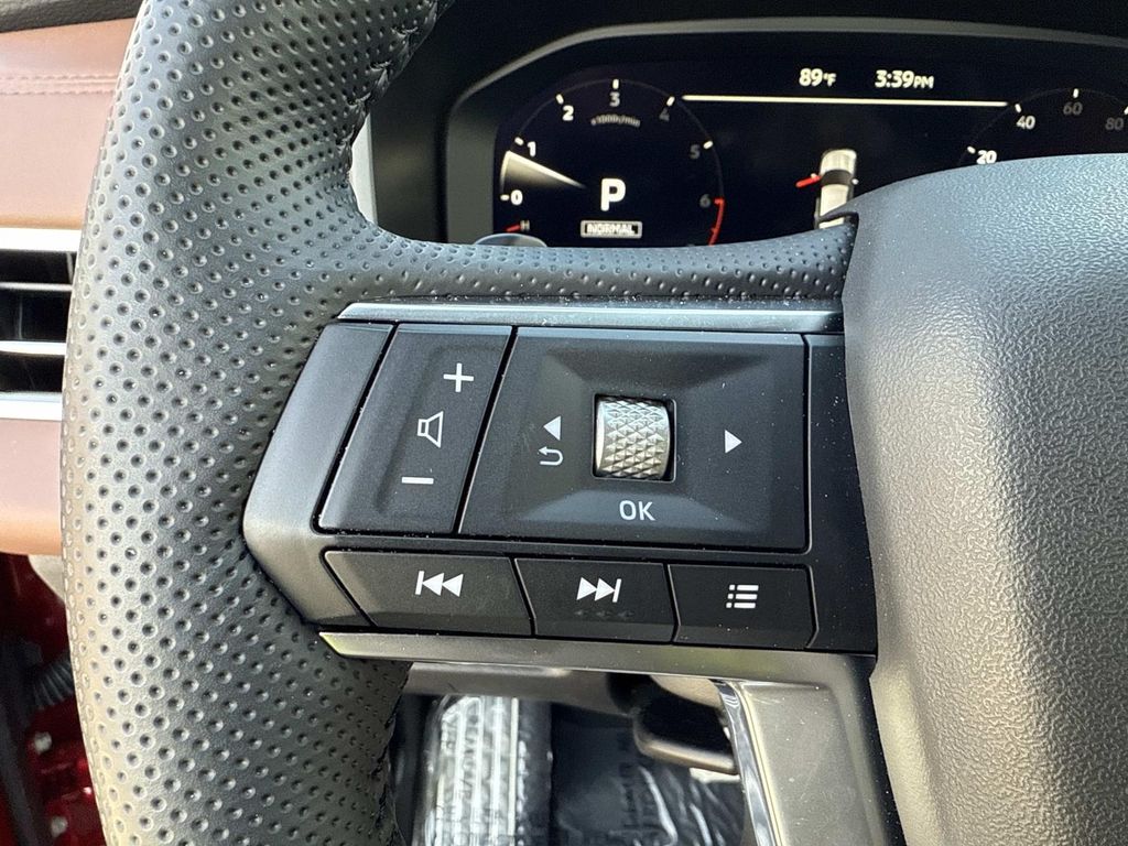 2025 Mitsubishi Outlander SEL photo 32
