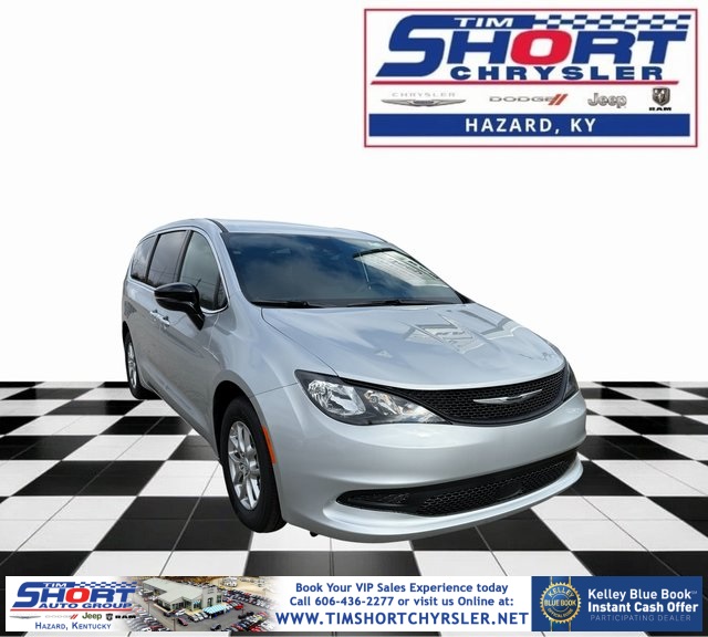 2026 Chrysler Voyager LX's photo