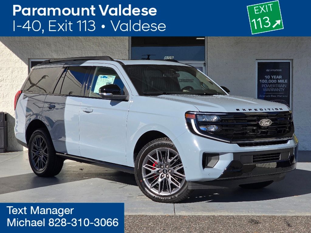 2025 Ford Expedition Platinum's photo