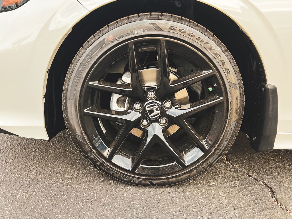 2026 Honda Civic Sport photo 3