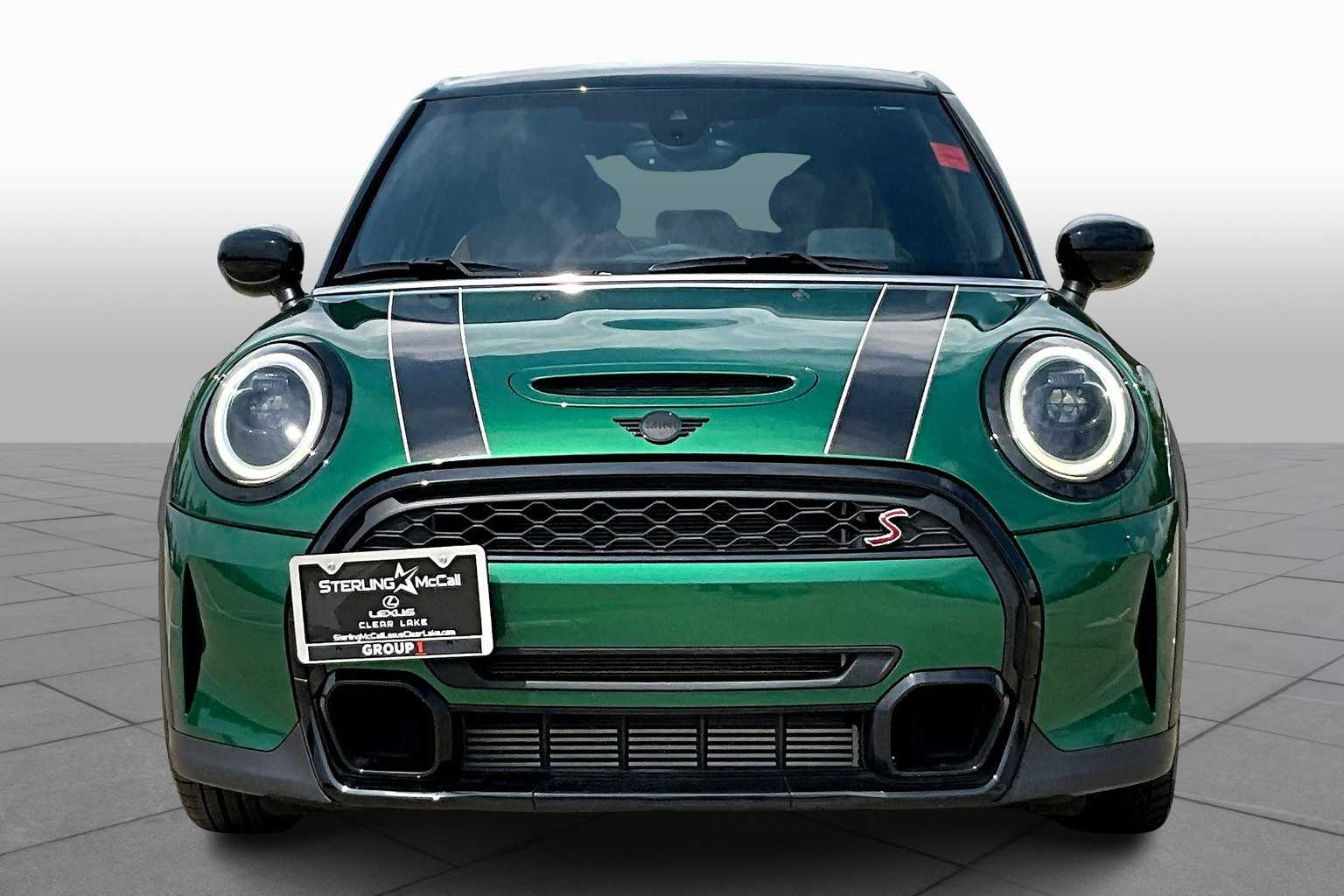 2022 Mini Cooper 4 Door Hardtop S photo 3
