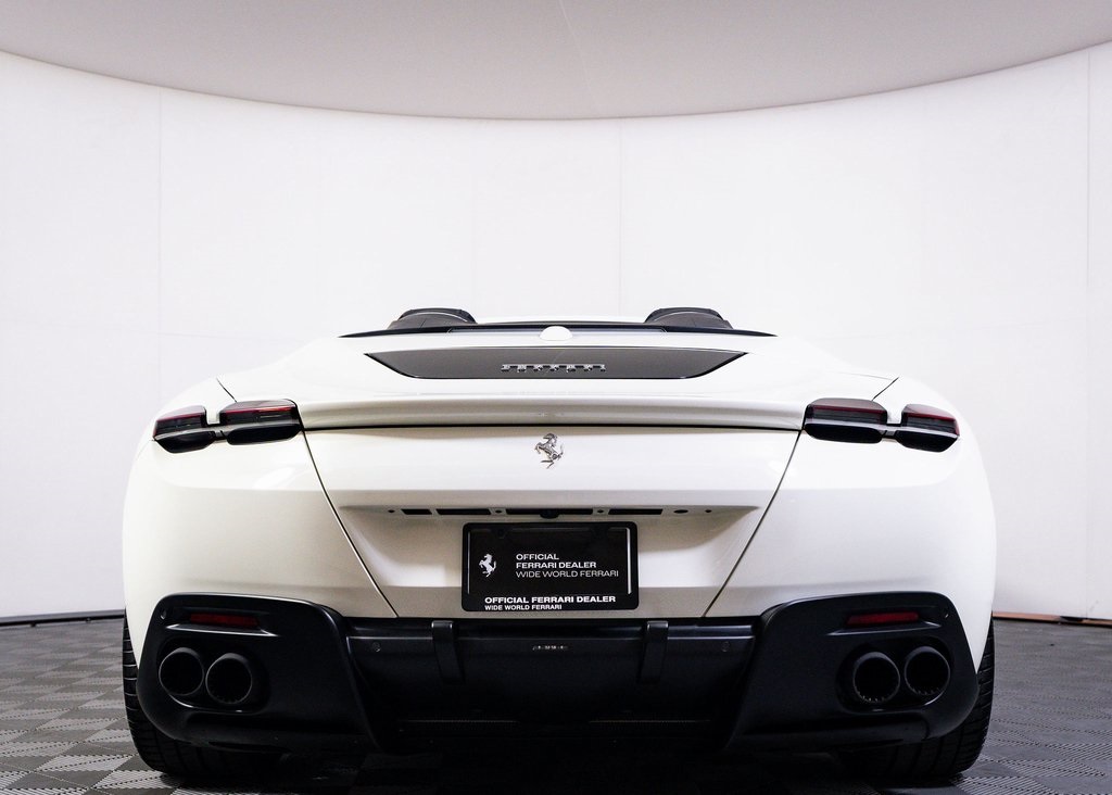 2024 Ferrari Roma Spider Base photo 14