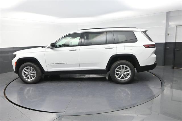 2025 Jeep Grand Cherokee Laredo photo 4