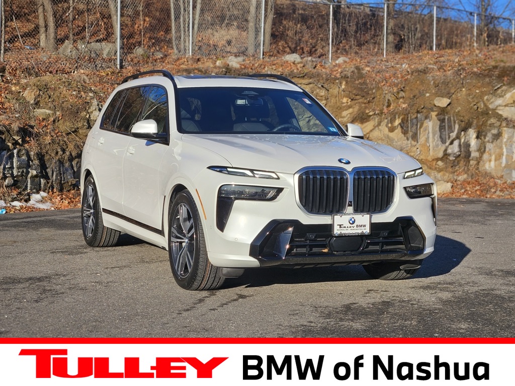 2025 BMW X7 40i's photo