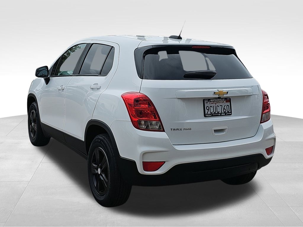 2022 Chevrolet Trax LS photo 5