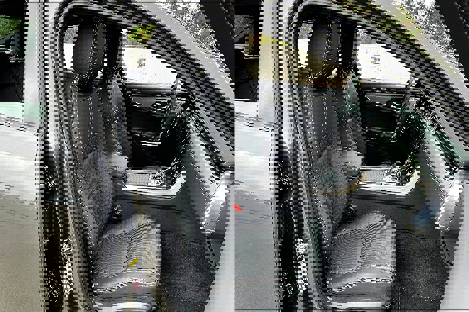 2024 Jaguar XF P300 R-Dynamic SE photo 5