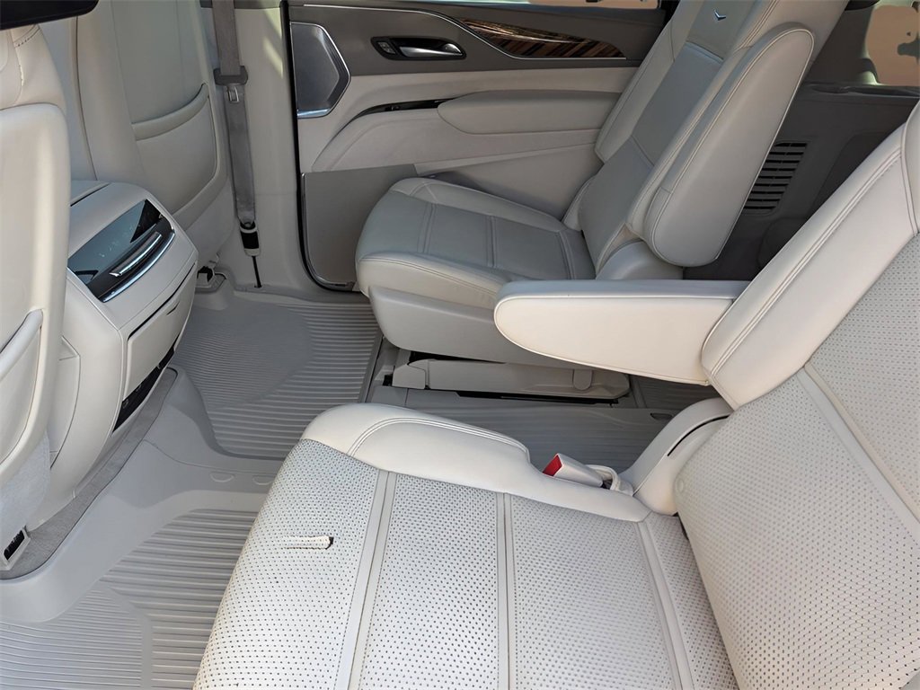 2023 Cadillac Escalade ESV Sport Platinum photo 21