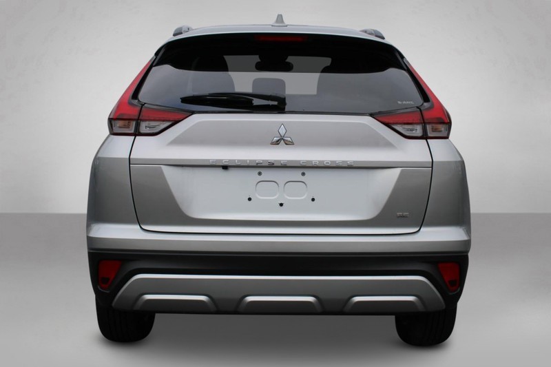2024 Mitsubishi Eclipse Cross SE photo 4