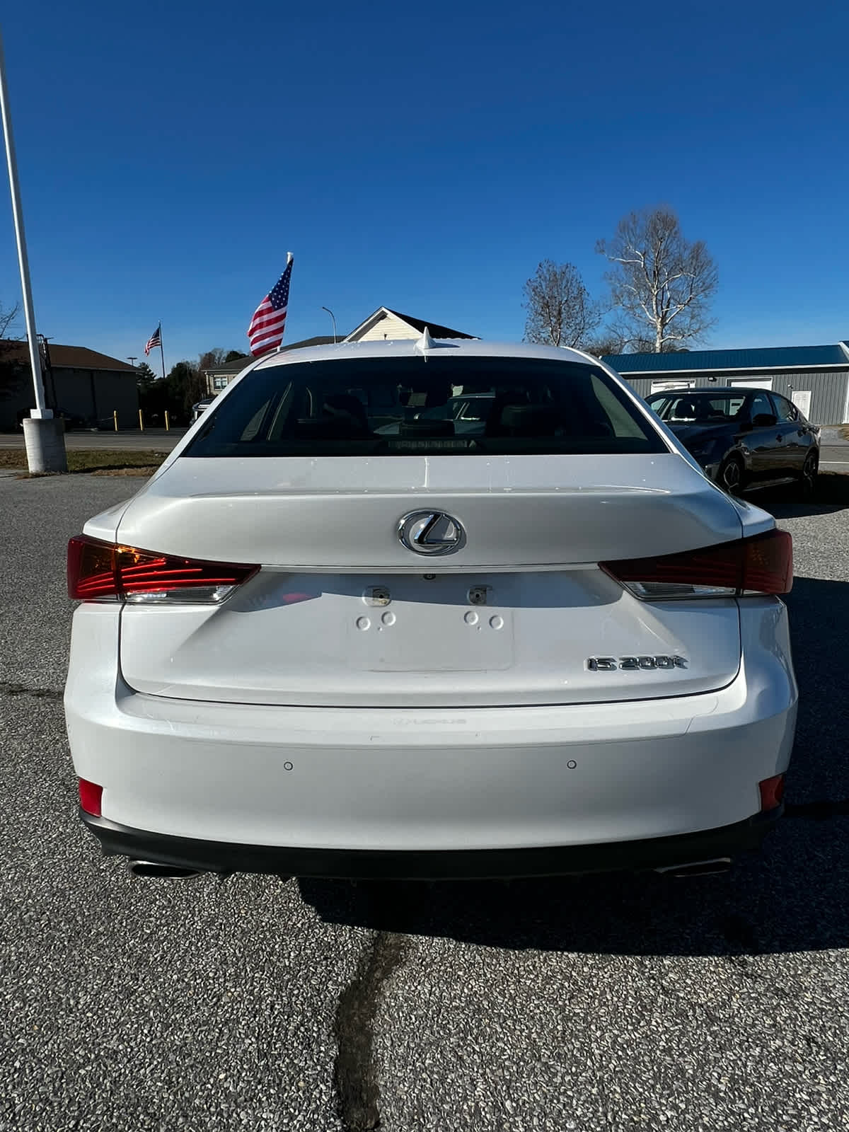 2017 Lexus IS 200t photo 3