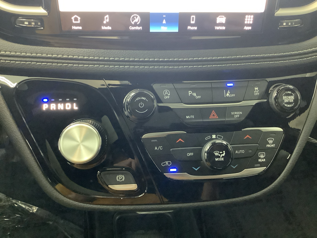 2026 Chrysler Pacifica photo 22