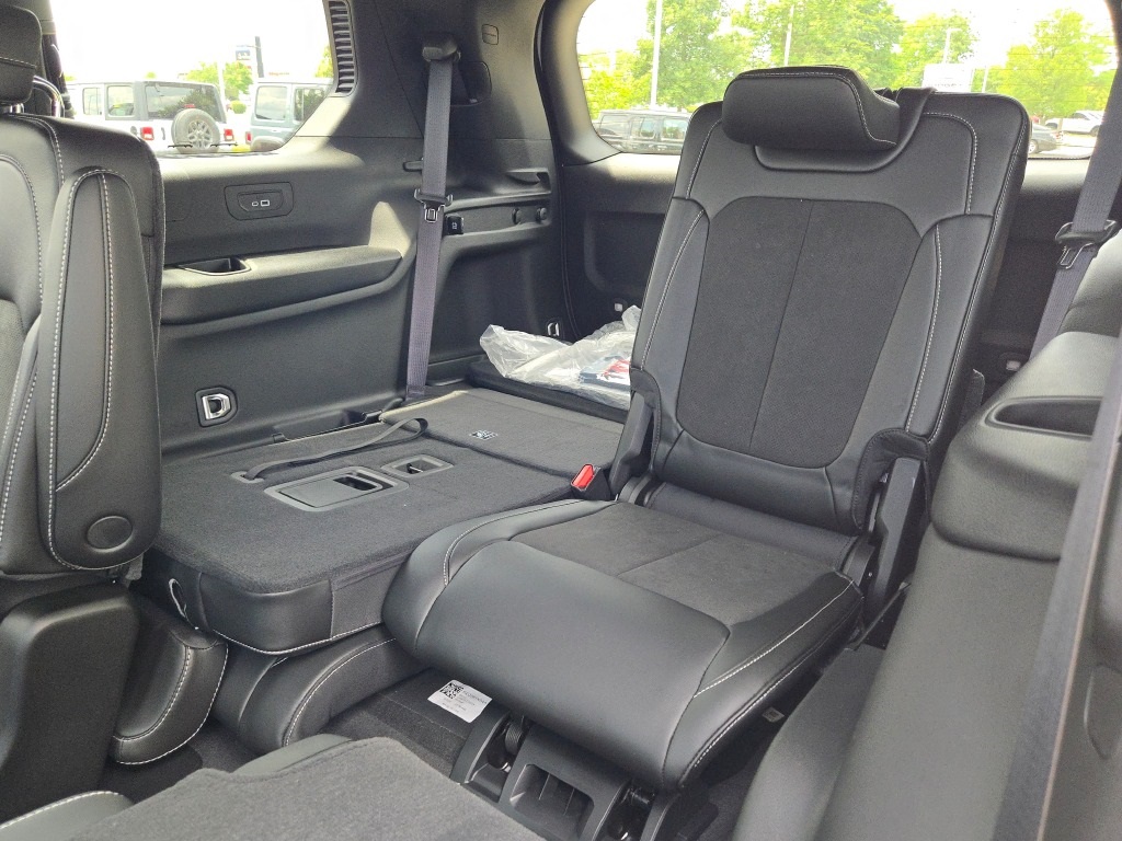 2025 Jeep Grand Cherokee Altitude X photo 20