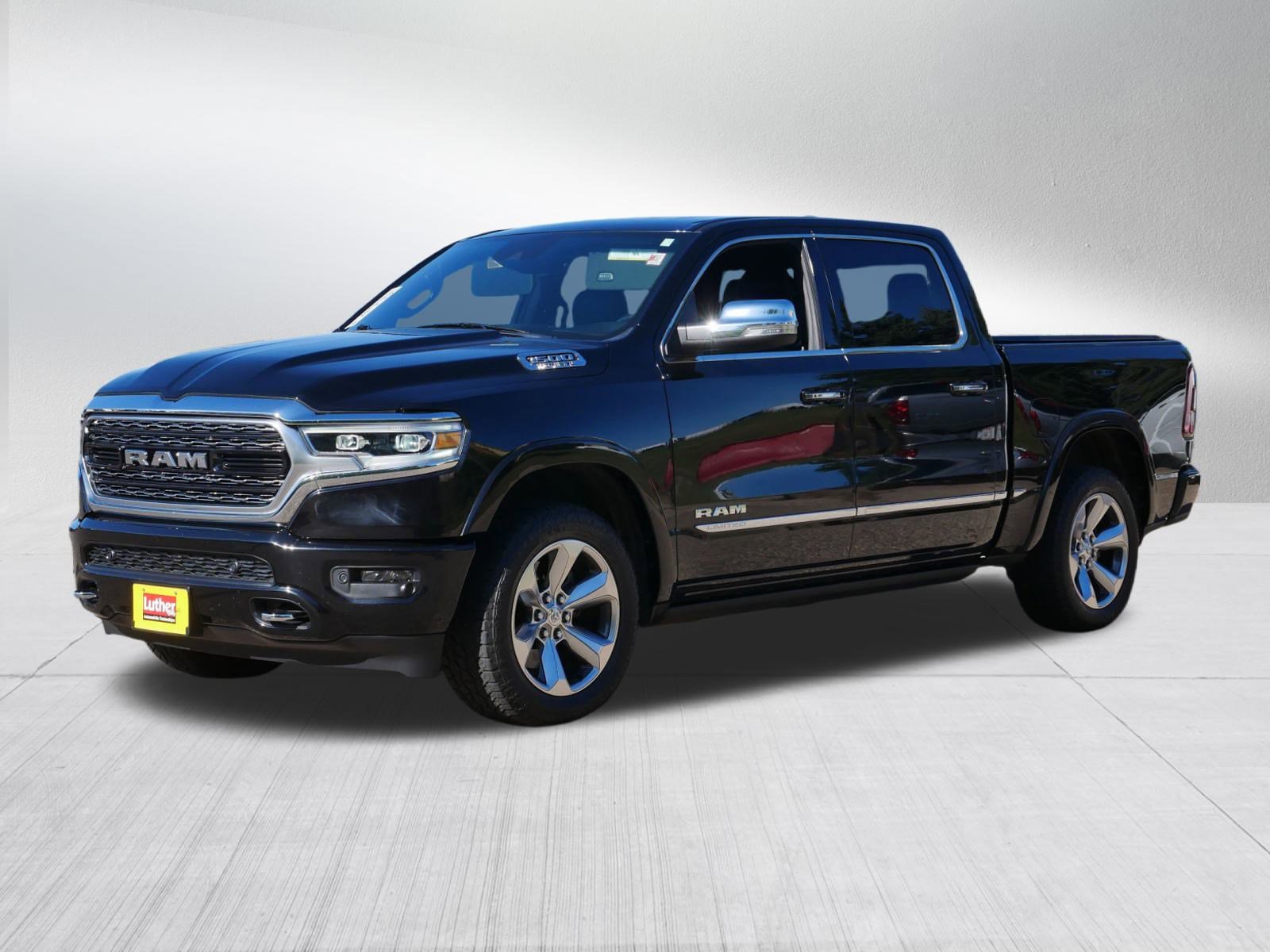 2022 Ram 1500 Limited photo 3