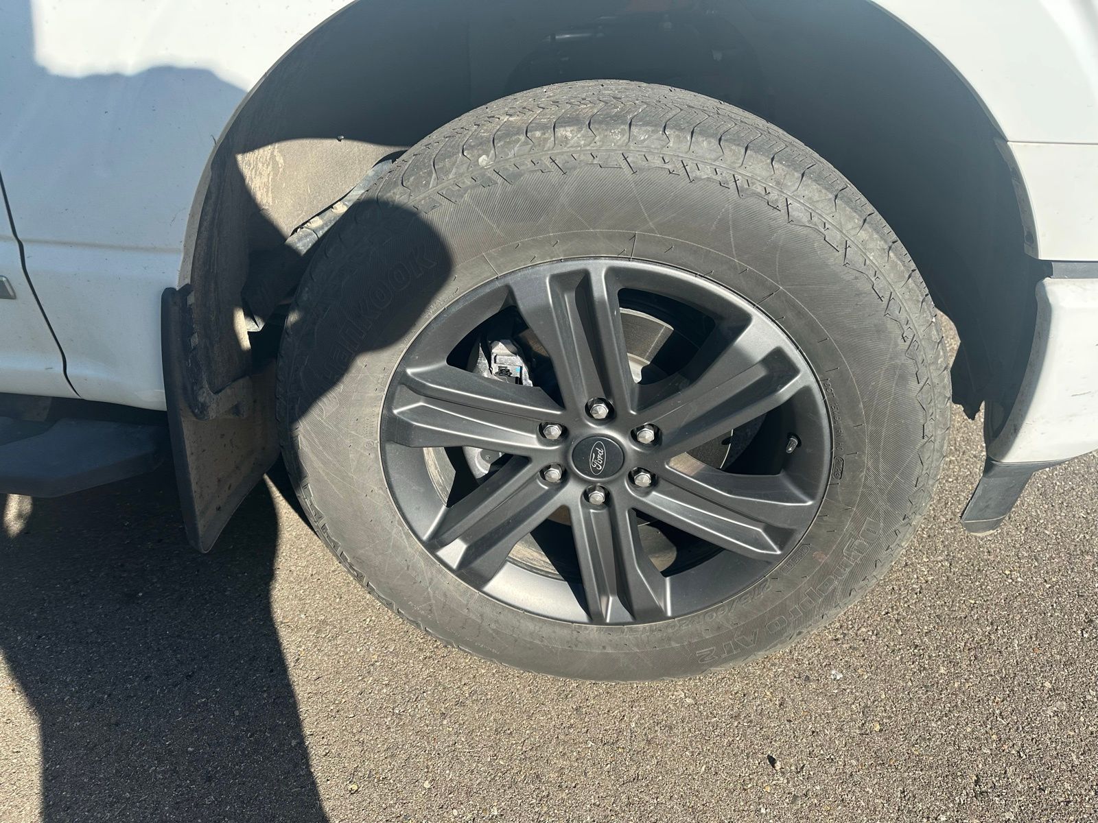 2023 Ford F-150 XLT photo 4