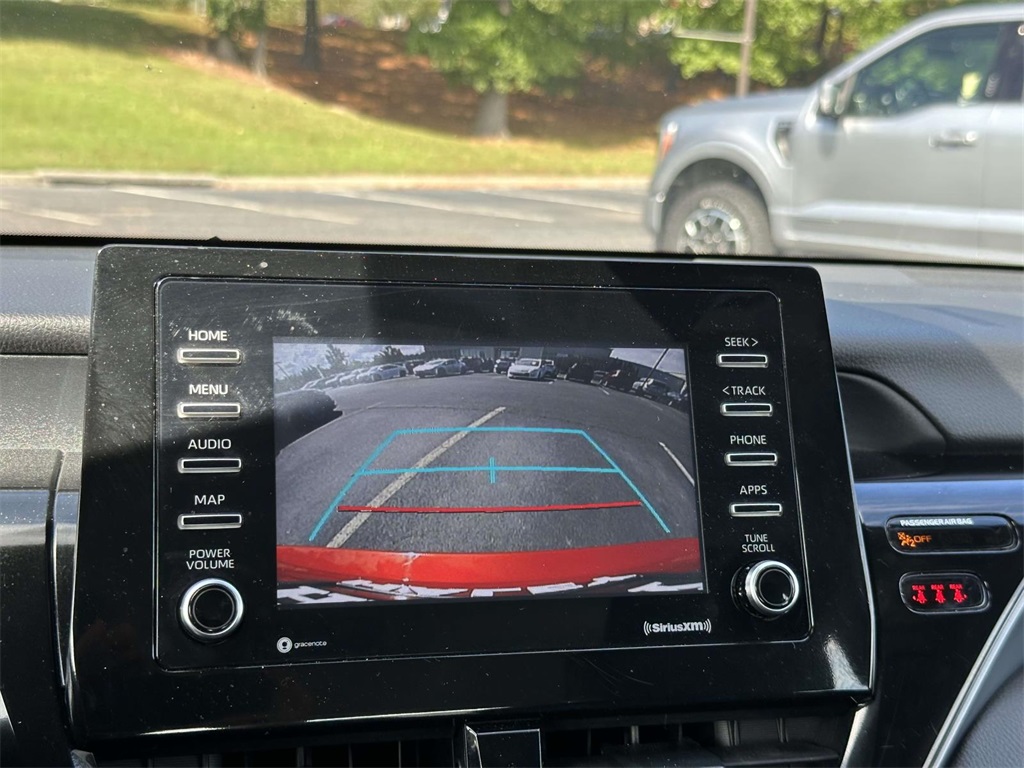 2024 Toyota Camry SE photo 4