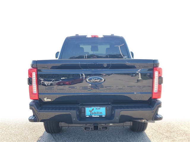 2025 Ford F-250 Lariat photo 4
