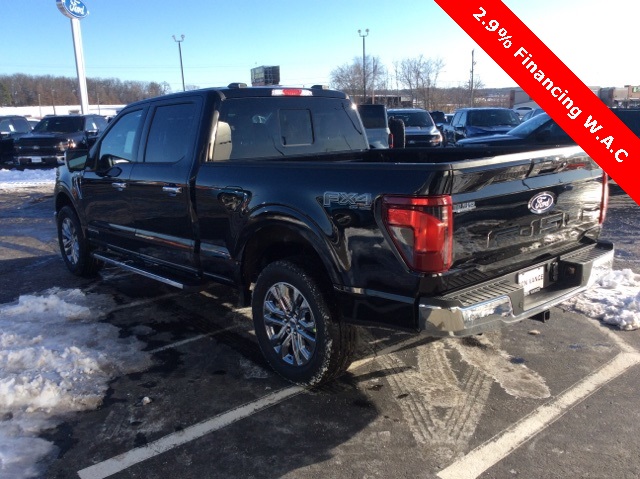 2025 Ford F-150 XLT photo 3