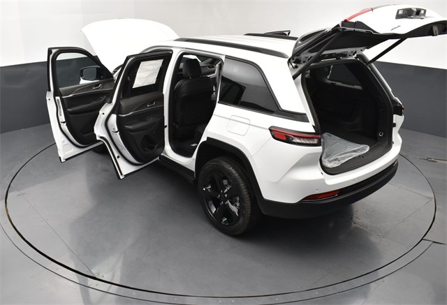 2025 Jeep Grand Cherokee Limited photo 27