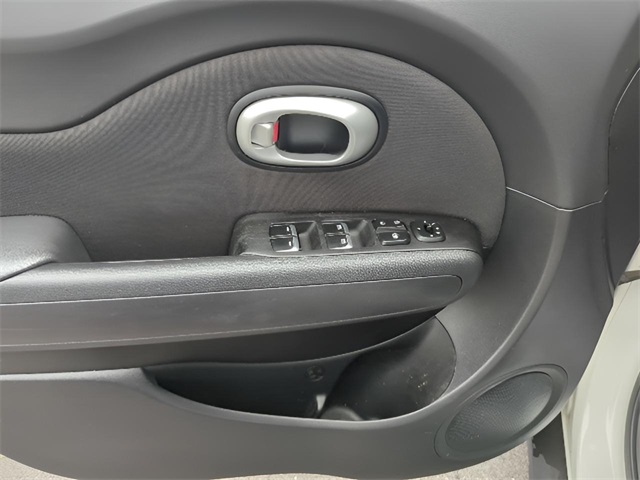 2018 Kia Soul Plus photo 12