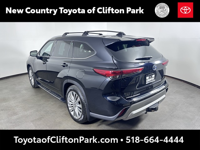 2023 Toyota Highlander Hybrid Platinum photo 4