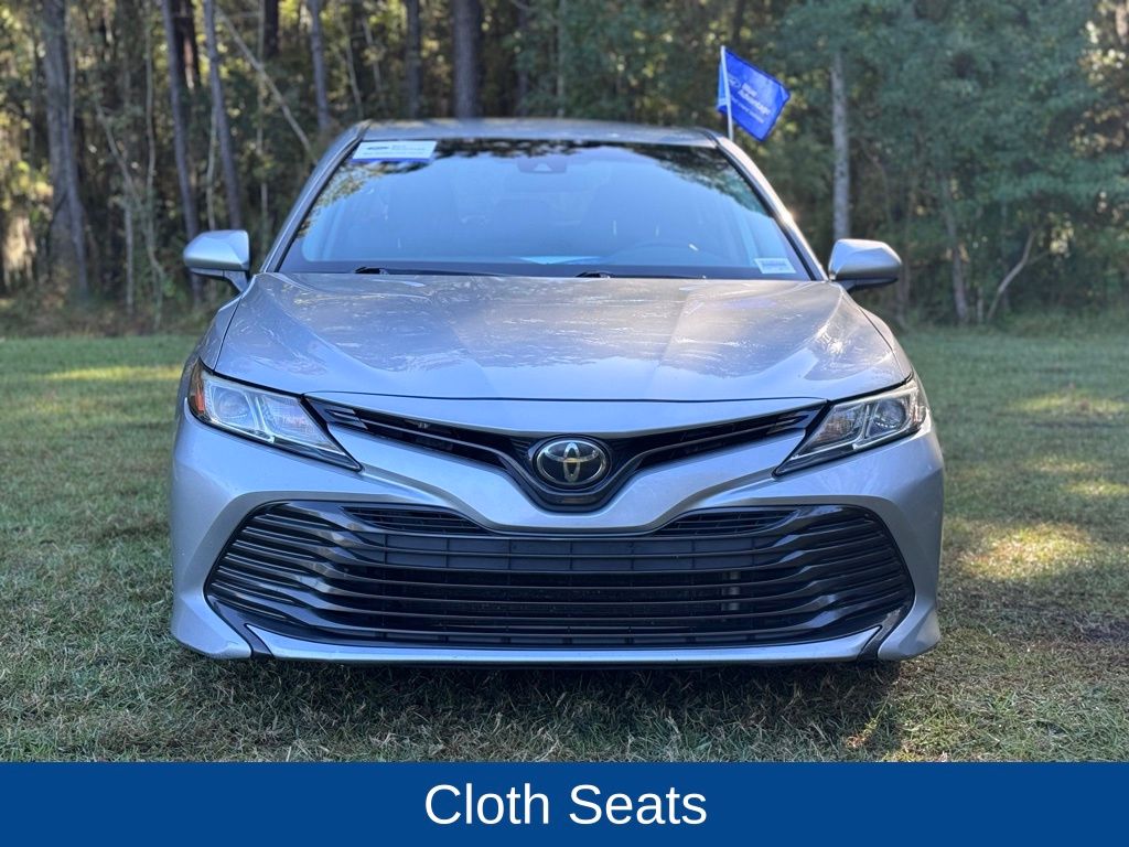 2019 Toyota Camry LE photo 2