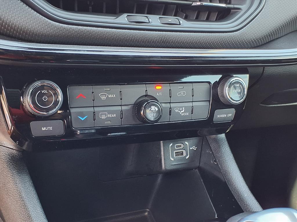 2023 Jeep Compass Altitude photo 9