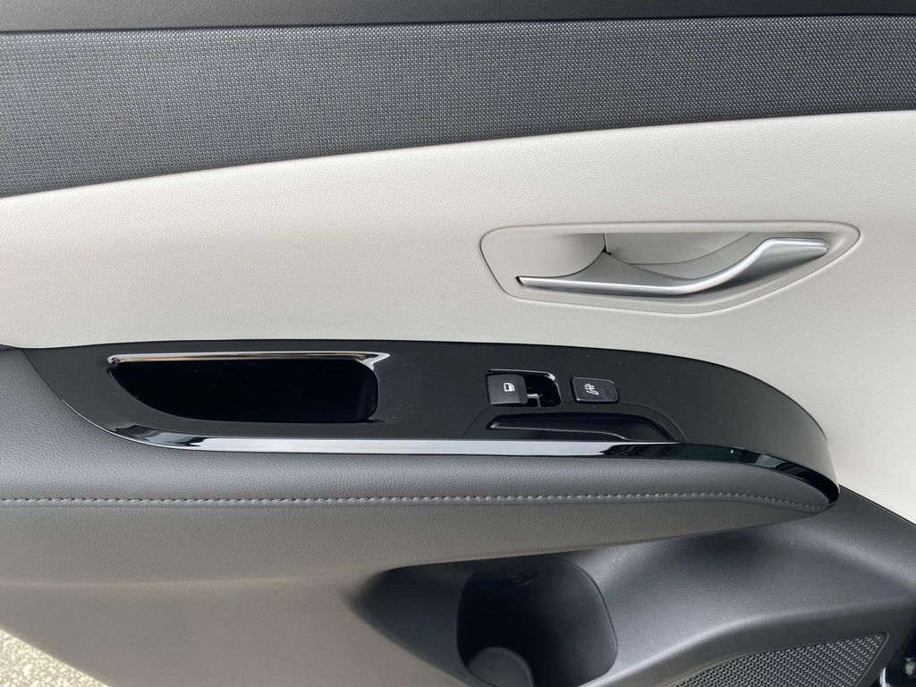 2024 Hyundai Tucson Hybrid Limited photo 11