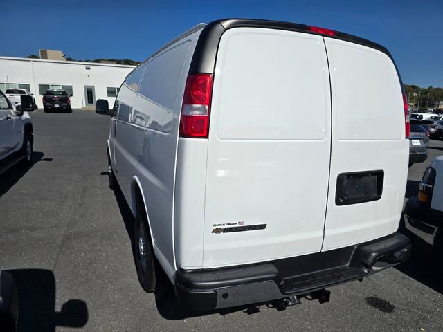 2025 Chevrolet Express 2500 Work Van photo 2