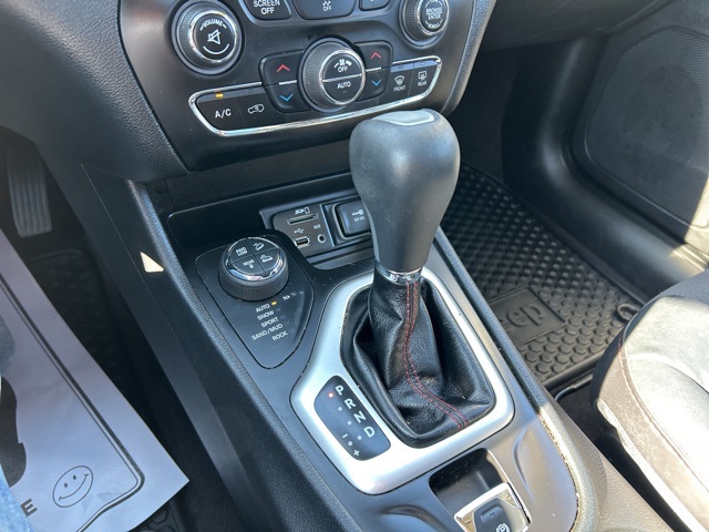 2016 Jeep Cherokee Trailhawk photo 29