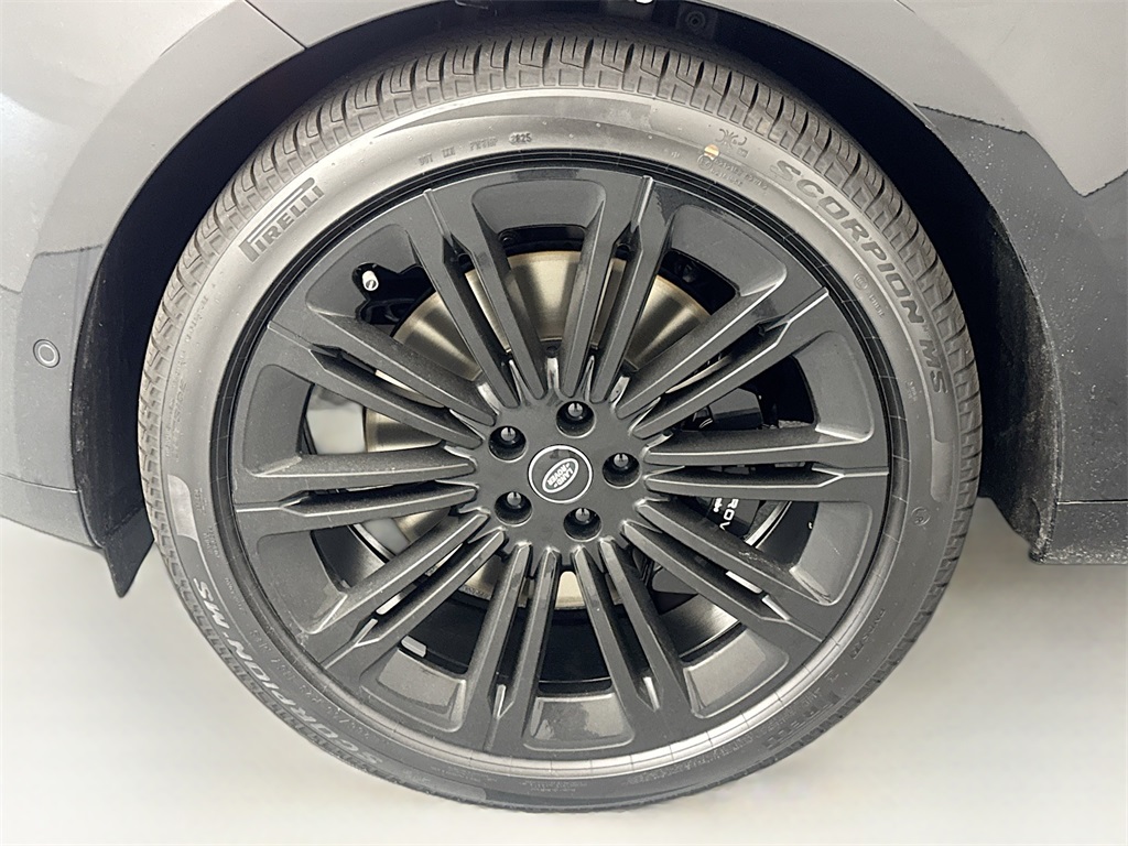 2025 Land Rover Range Rover SE photo 28