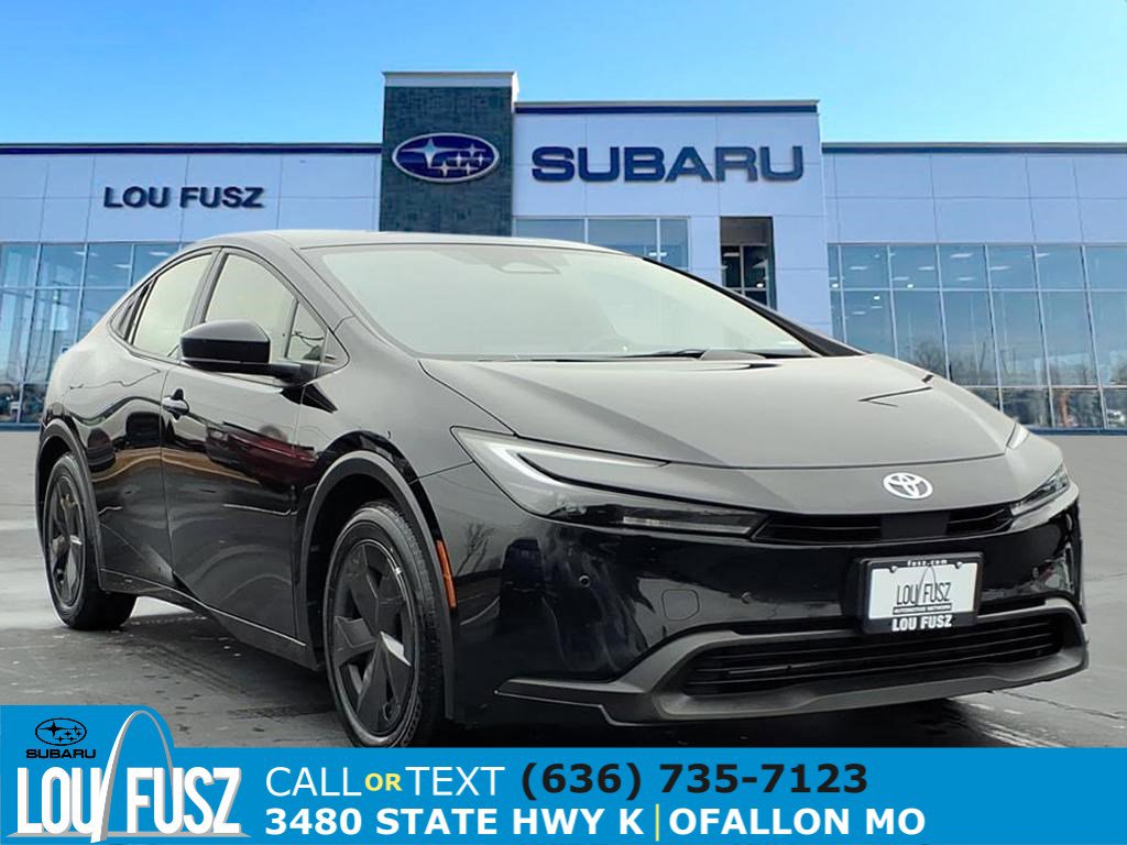 2024 Toyota Prius LE's photo