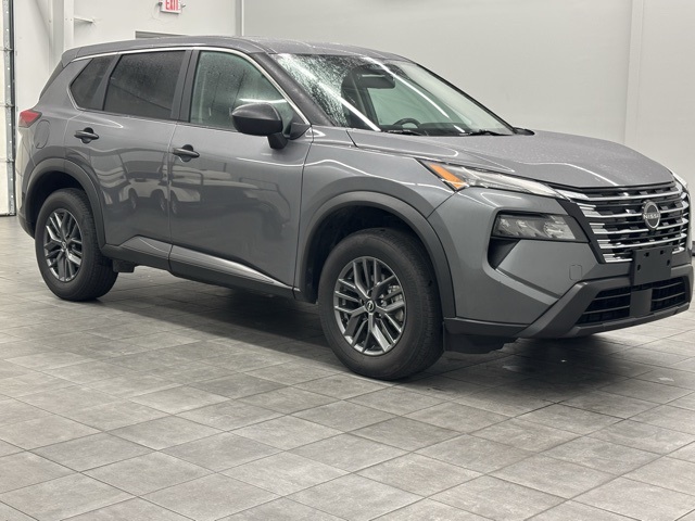 2024 Nissan Rogue S's photo