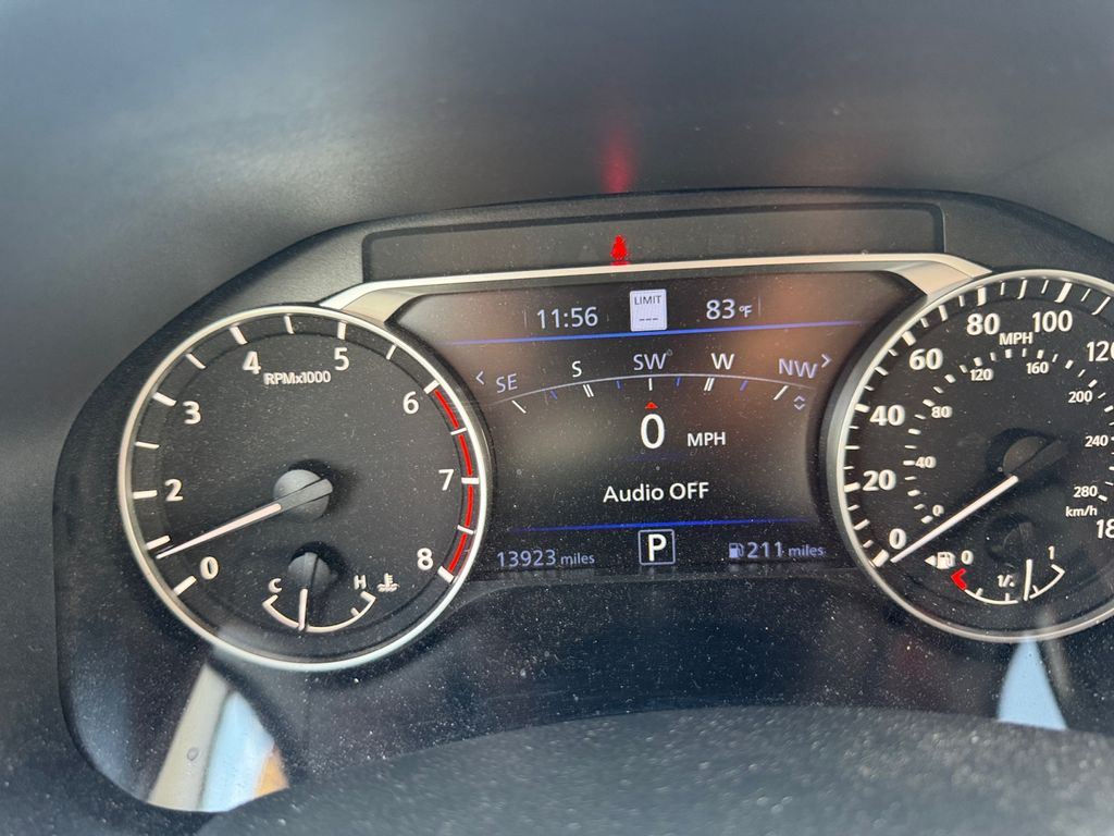 2024 Nissan Altima SR photo 9